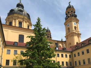 Theaterinerkirche